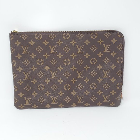 Auth Louis Vuitton Laptop/ Document Clucth Bag - Picture 3 of 16